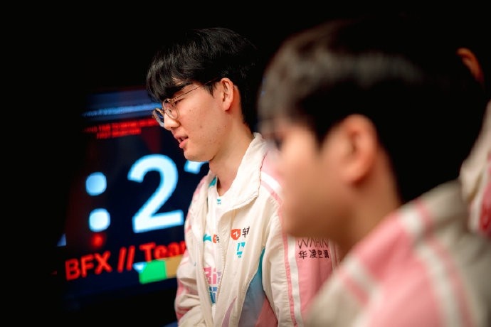 LPL发布BLG赛后返图：碧帆映前路，破浪定首胜